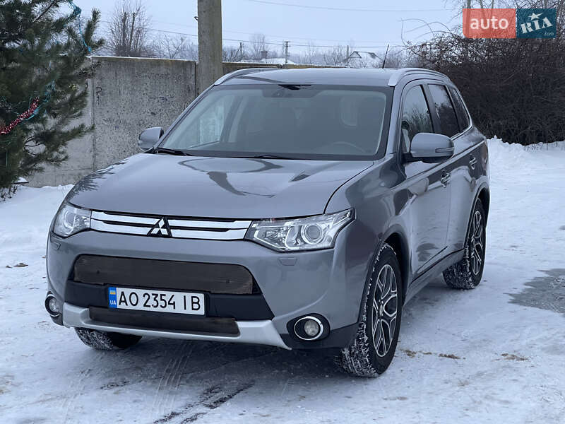 Mitsubishi Outlander 2014