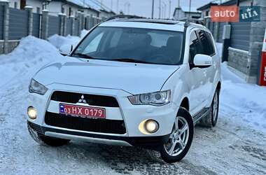 Позашляховик / Кросовер Mitsubishi Outlander 2012 в Вараші
