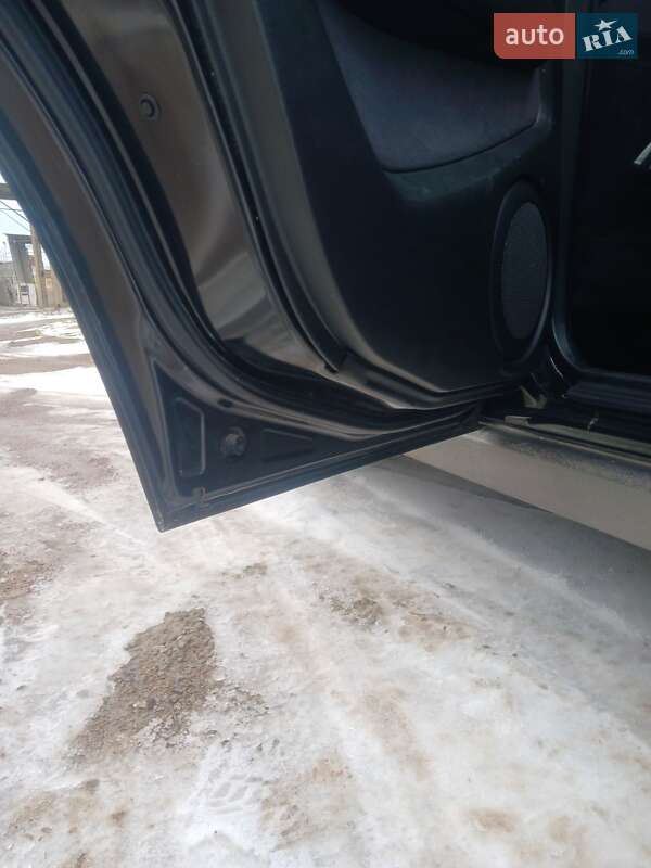 Внедорожник / Кроссовер Mitsubishi Outlander 2007 в Одессе фото 13 Внедорожник / Кроссовер Mitsubishi Outlander 2007 в Одессе