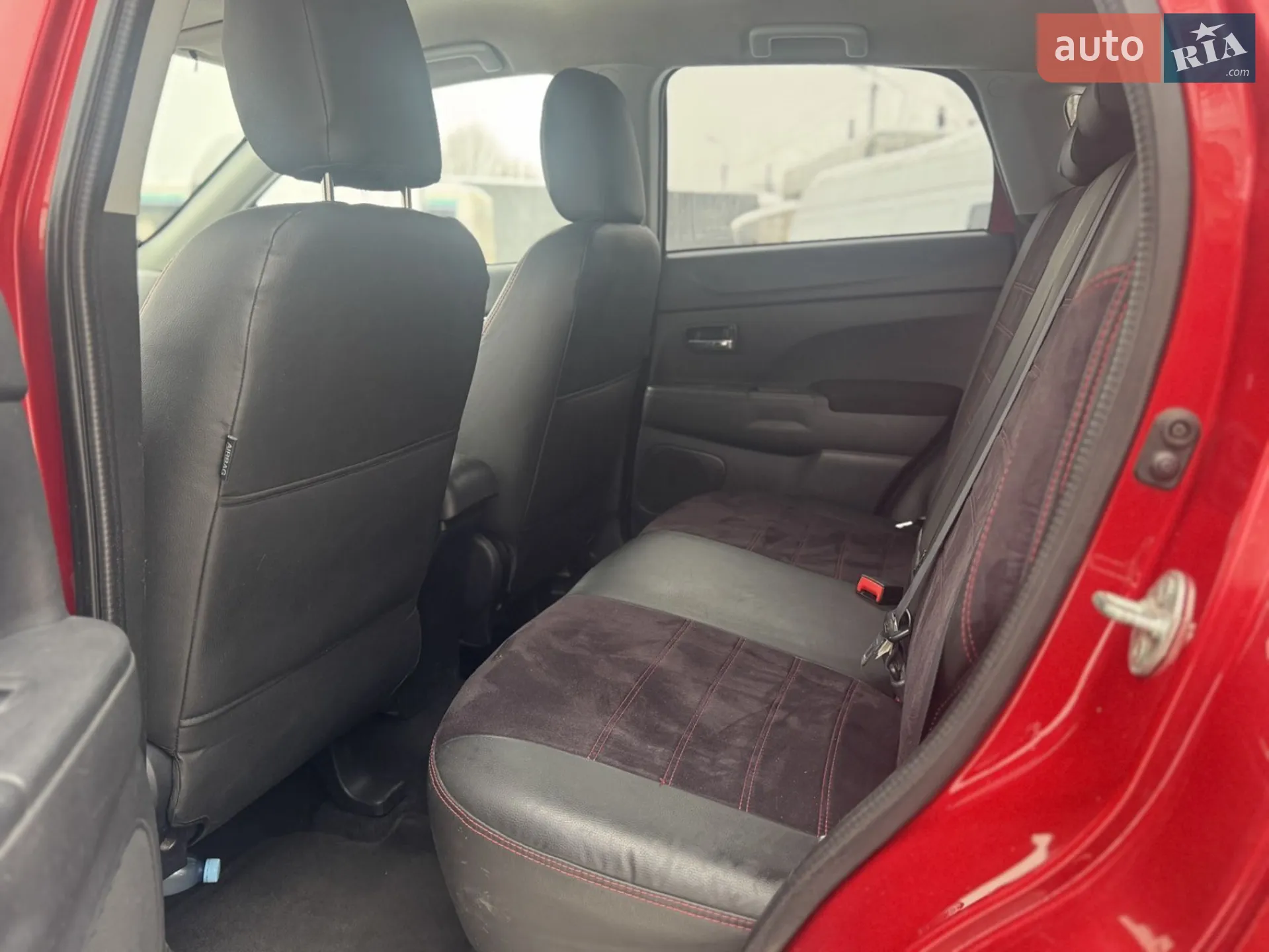 2016 Mitsubishi Outlander - мініатюра 8