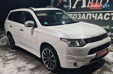 Позашляховик / Кросовер Mitsubishi Outlander 2015 в Івано-Франківську