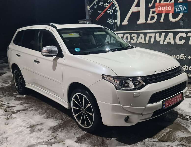 Mitsubishi Outlander 2015