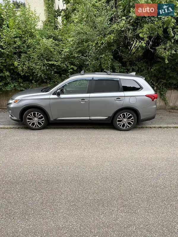 Mitsubishi Outlander 2017