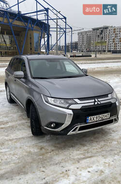 Внедорожник / Кроссовер Mitsubishi Outlander 2019 в Харькове
