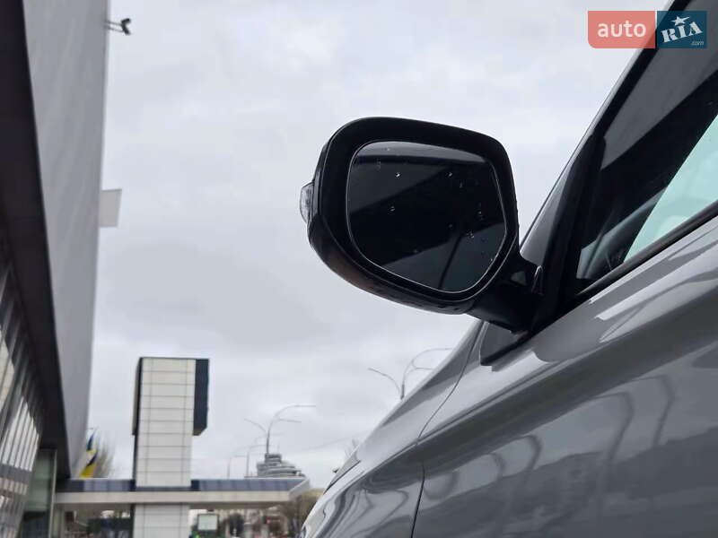 Внедорожник / Кроссовер Mitsubishi Outlander 2017 в Киеве