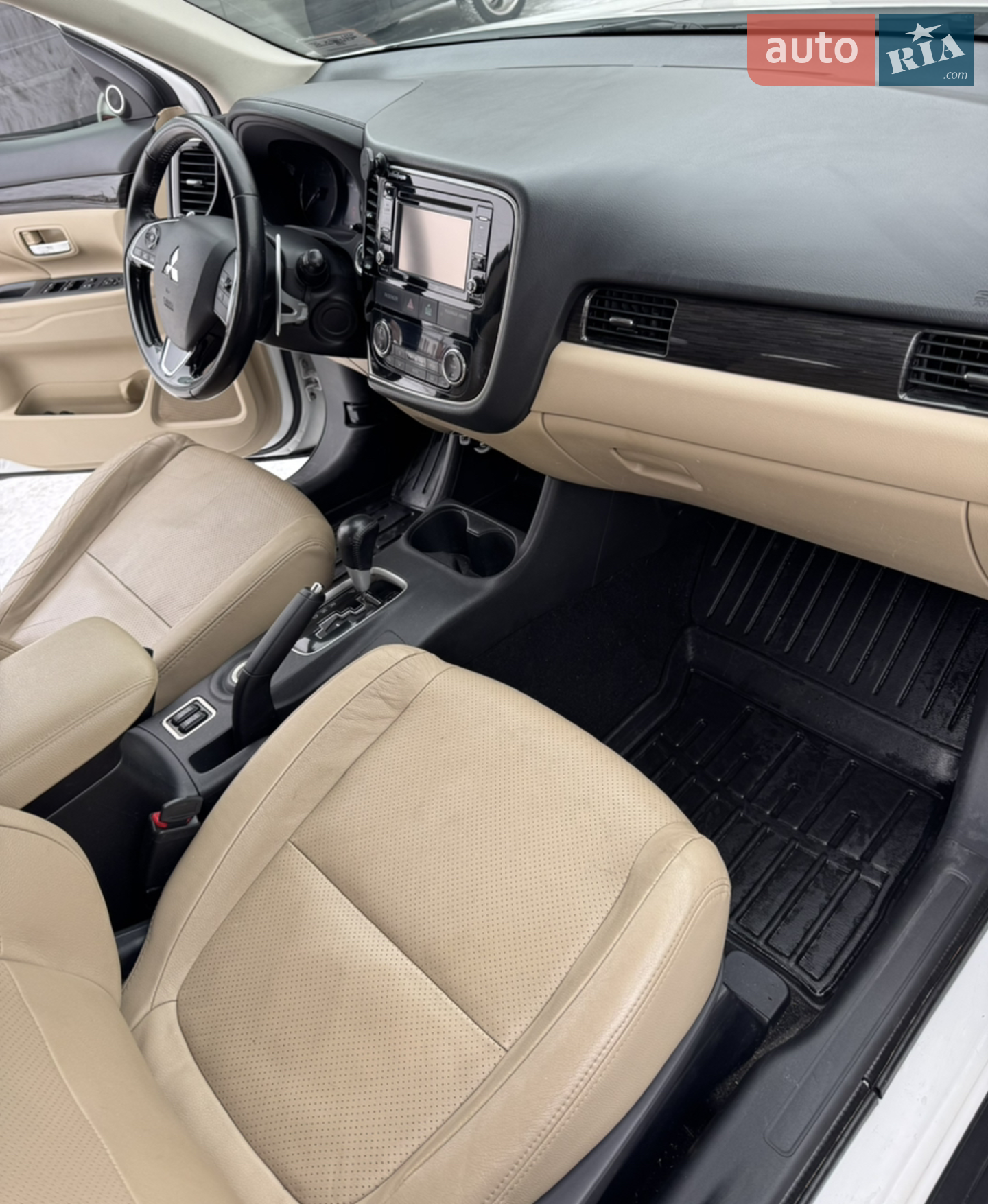 2016 Mitsubishi Outlander - мініатюра 13