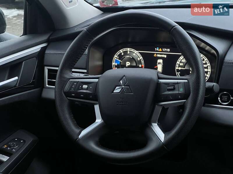 Внедорожник / Кроссовер Mitsubishi Outlander 2023 в Ивано-Франковске фото 12 Внедорожник / Кроссовер Mitsubishi Outlander 2023 в Ивано-Франковске