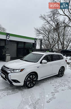 Позашляховик / Кросовер Mitsubishi Outlander 2018 в Харкові