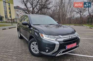 Внедорожник / Кроссовер Mitsubishi Outlander 2020 в Ковеле