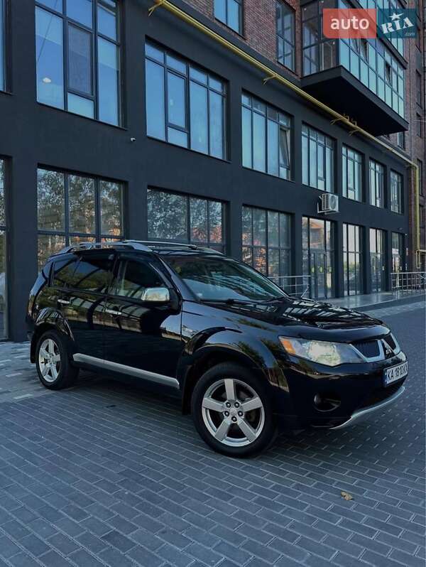 Внедорожник / Кроссовер Mitsubishi Outlander 2007 в Карловке