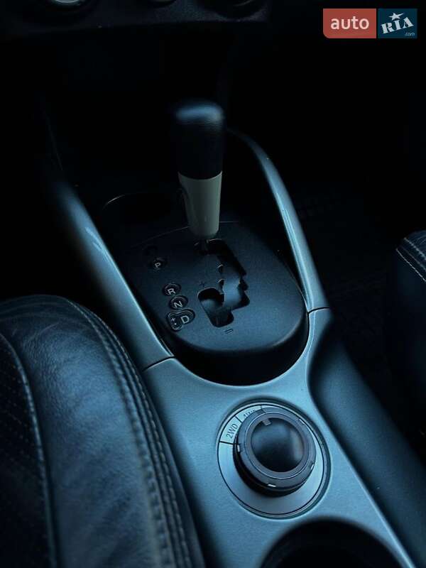 Внедорожник / Кроссовер Mitsubishi Outlander 2007 в Карловке