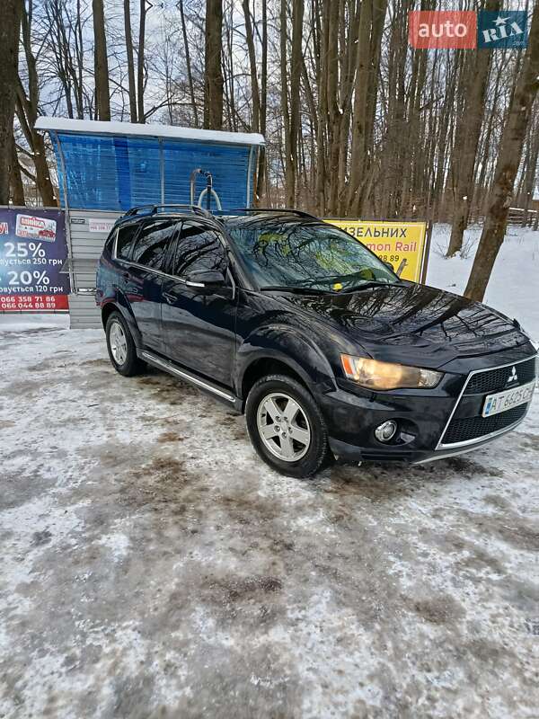 Mitsubishi Outlander 2012