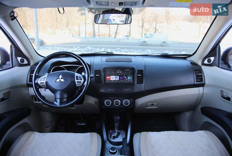 Позашляховик / Кросовер Mitsubishi Outlander 2008 в Харкові