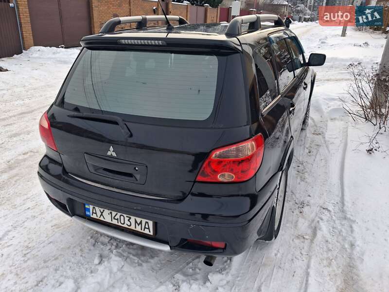 Внедорожник / Кроссовер Mitsubishi Outlander 2005 в Буче