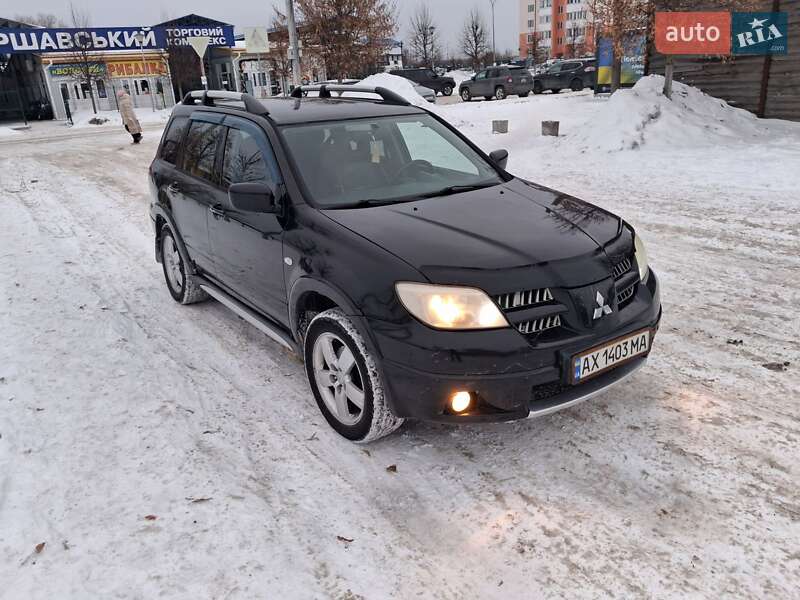 Внедорожник / Кроссовер Mitsubishi Outlander 2005 в Буче