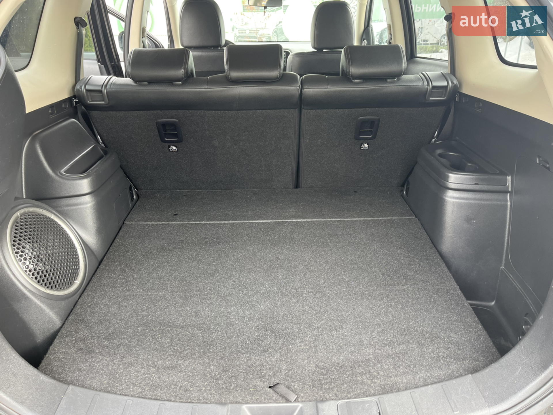 2014 Mitsubishi Outlander - мініатюра 32