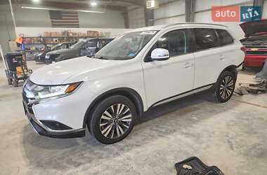 Внедорожник / Кроссовер Mitsubishi Outlander 2020 в Львове