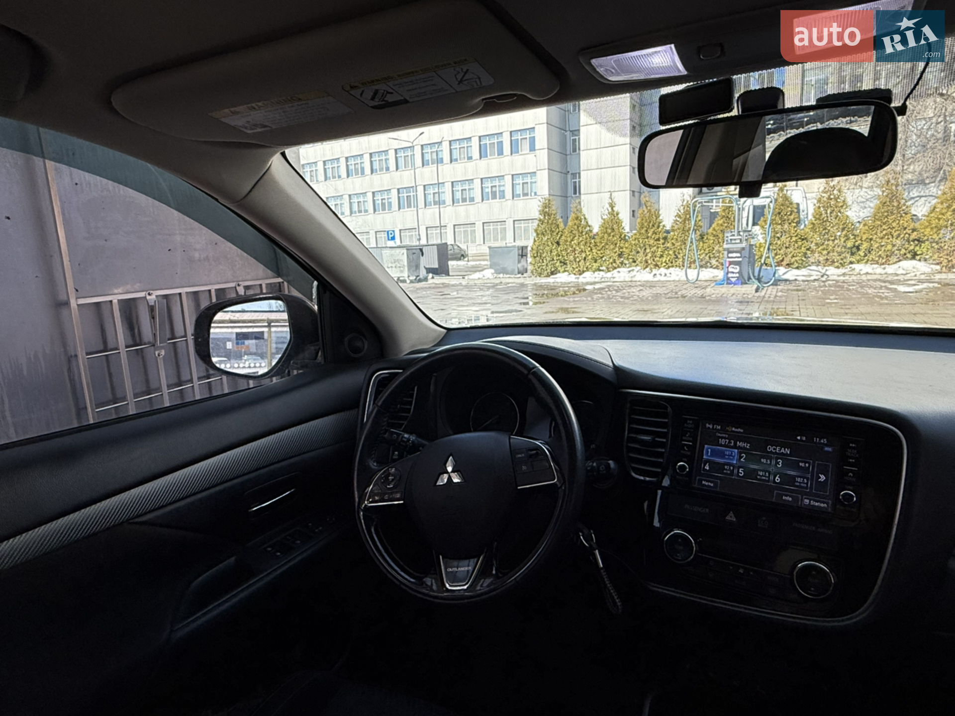 2017 Mitsubishi Outlander - мініатюра 19