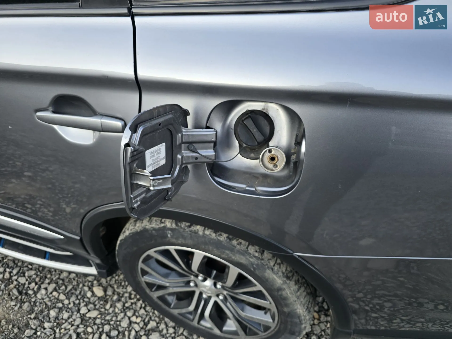 2017 Mitsubishi Outlander - мініатюра 16