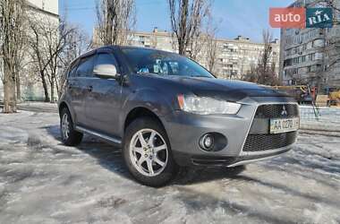 Позашляховик / Кросовер Mitsubishi Outlander 2010 в Києві
