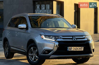 Внедорожник / Кроссовер Mitsubishi Outlander 2016 в Киеве