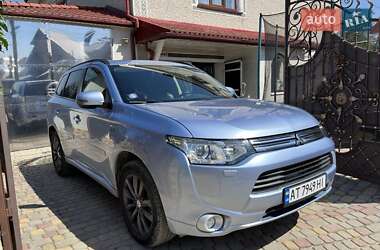 Позашляховик / Кросовер Mitsubishi Outlander 2013 в Перегінське
