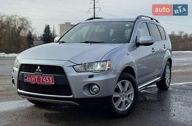 Внедорожник / Кроссовер Mitsubishi Outlander 2012 в Полтаве