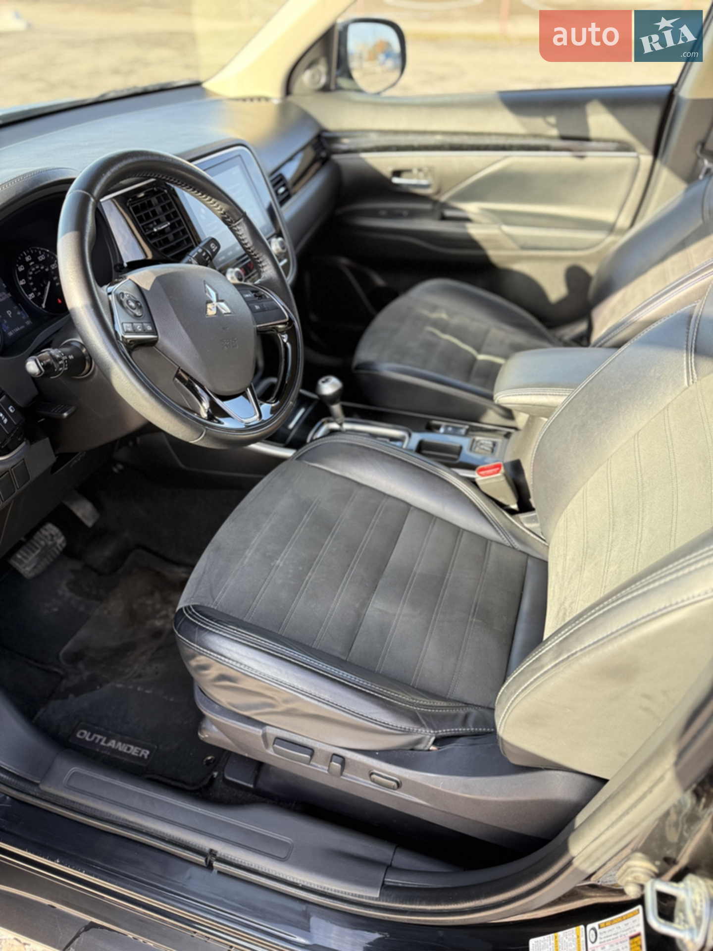 2019 Mitsubishi Outlander - мініатюра 3