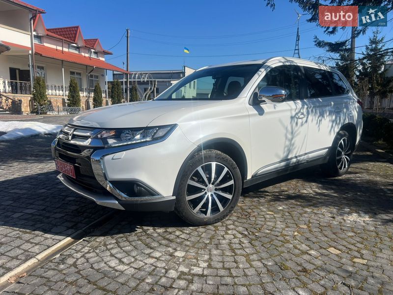 Mitsubishi Outlander 2016