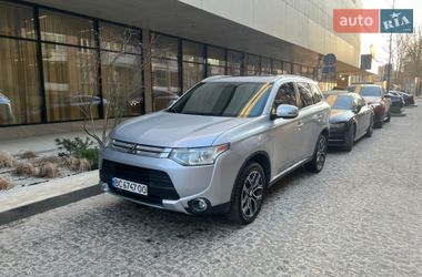 Позашляховик / Кросовер Mitsubishi Outlander 2014 в Львові