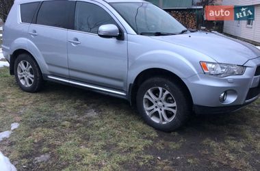 Внедорожник / Кроссовер Mitsubishi Outlander 2011 в Дубовом