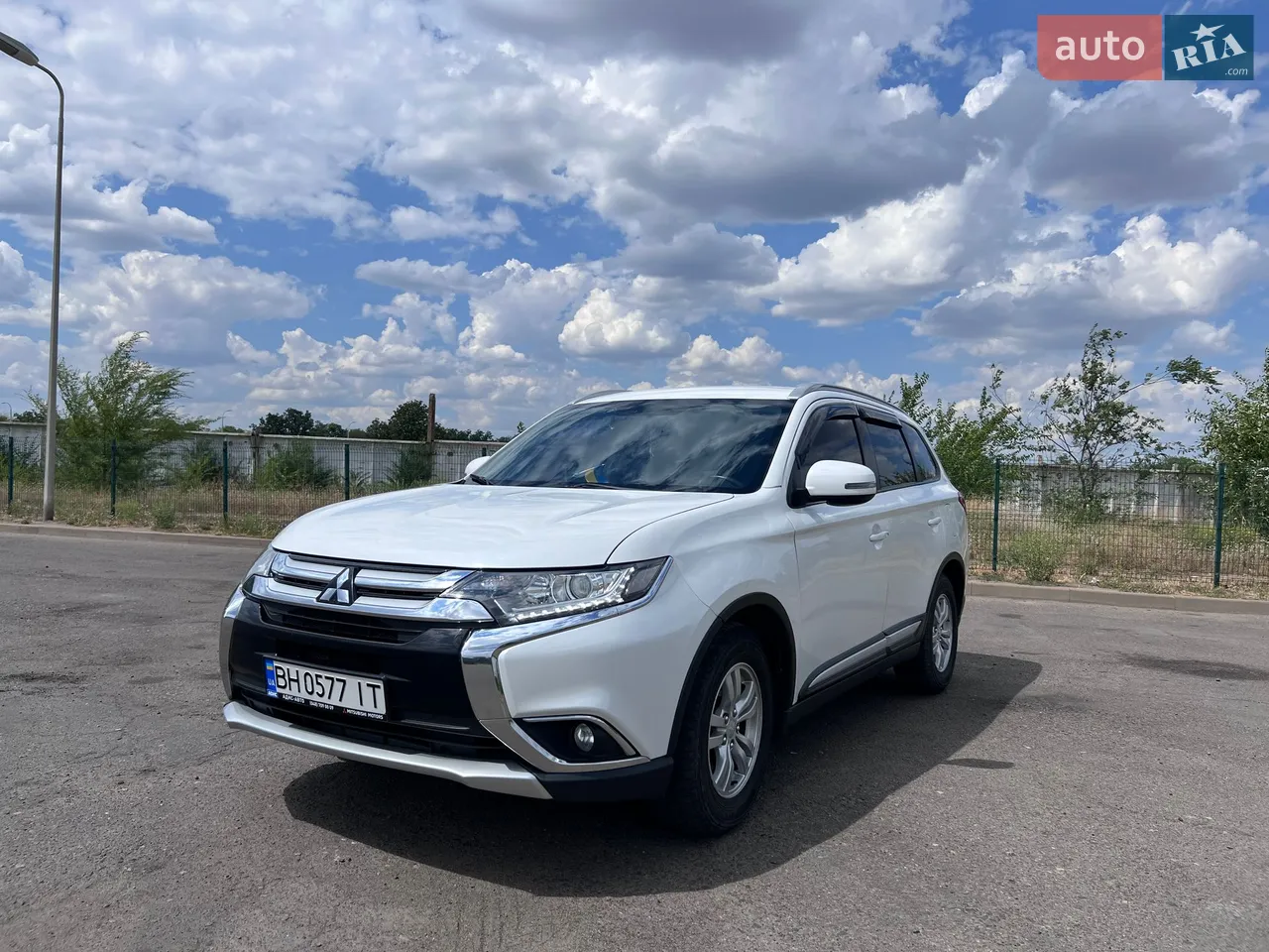 2017 Mitsubishi Outlander - мініатюра 28