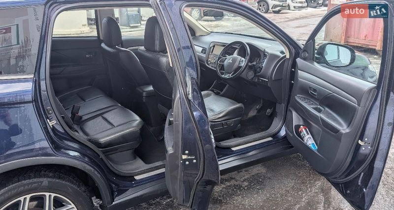 Внедорожник / Кроссовер Mitsubishi Outlander 2014 в Киеве