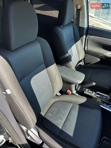 Внедорожник / Кроссовер Mitsubishi Outlander 2018 в Одессе