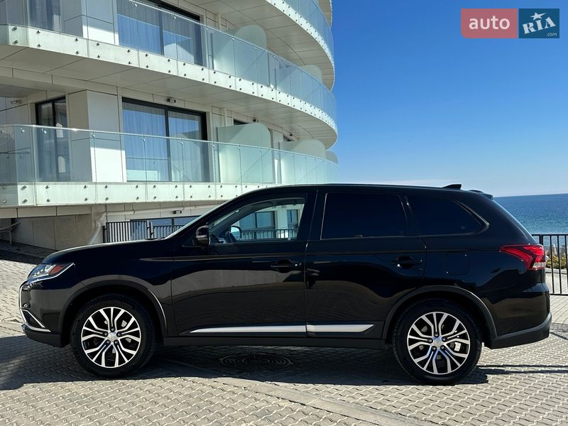 Внедорожник / Кроссовер Mitsubishi Outlander 2018 в Одессе
