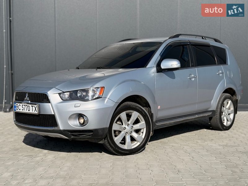 Внедорожник / Кроссовер Mitsubishi Outlander 2011 в Львове