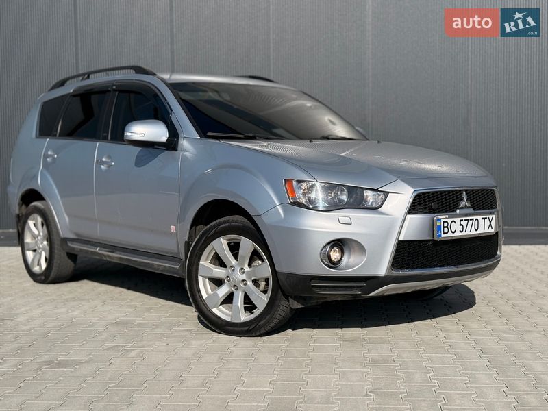 Внедорожник / Кроссовер Mitsubishi Outlander 2011 в Львове