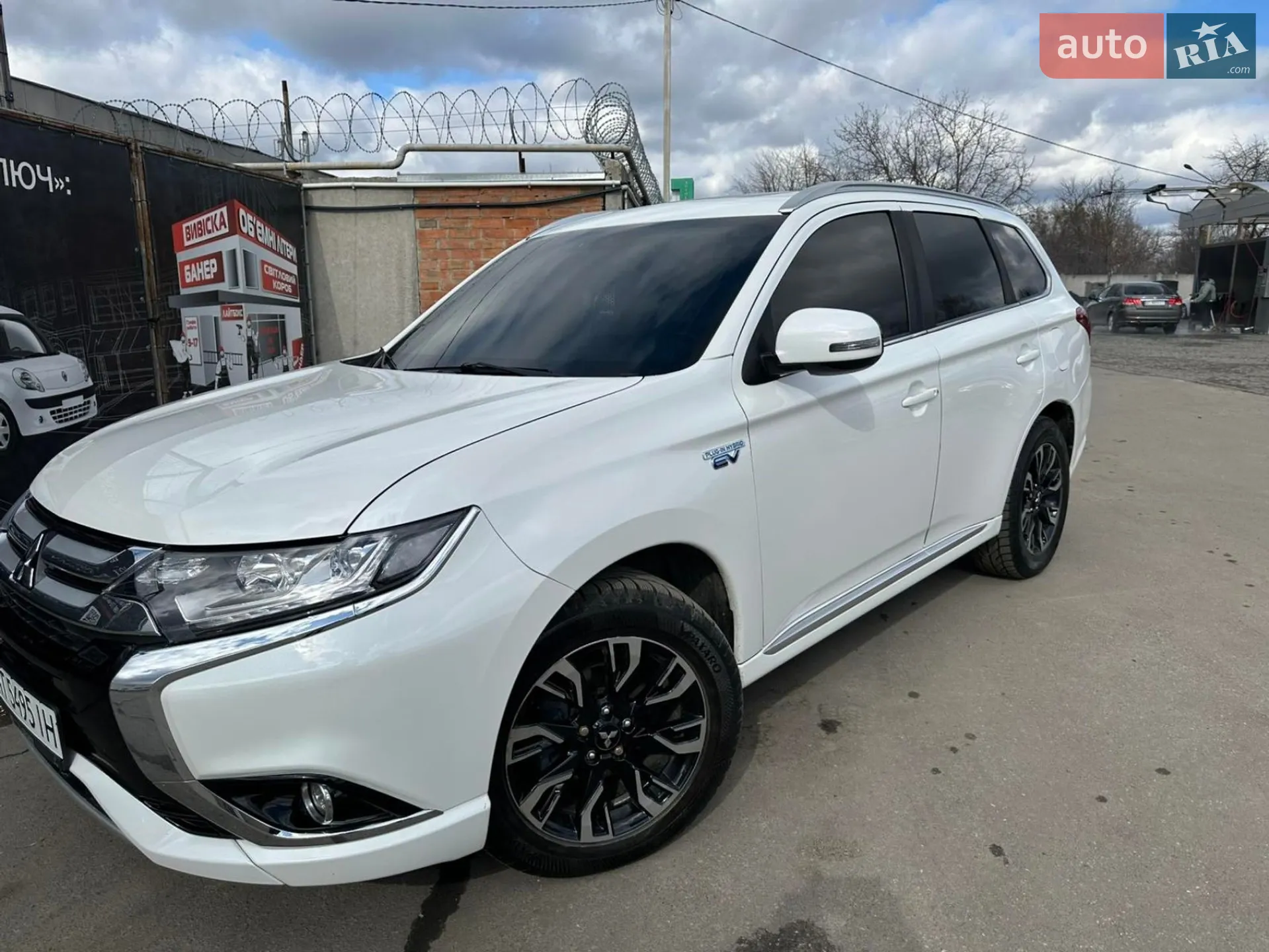2017 Mitsubishi Outlander - мініатюра 6