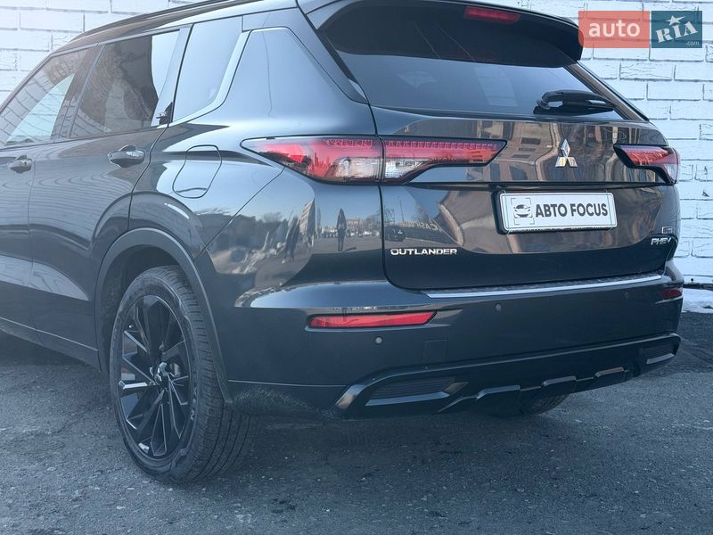 Внедорожник / Кроссовер Mitsubishi Outlander 2024 в Киеве