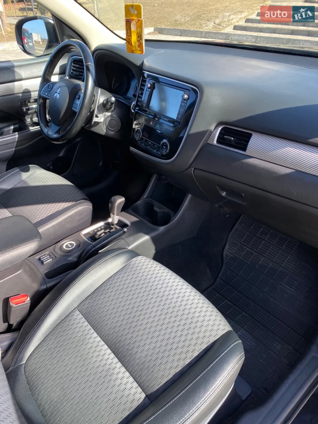 2014 Mitsubishi Outlander - мініатюра 12