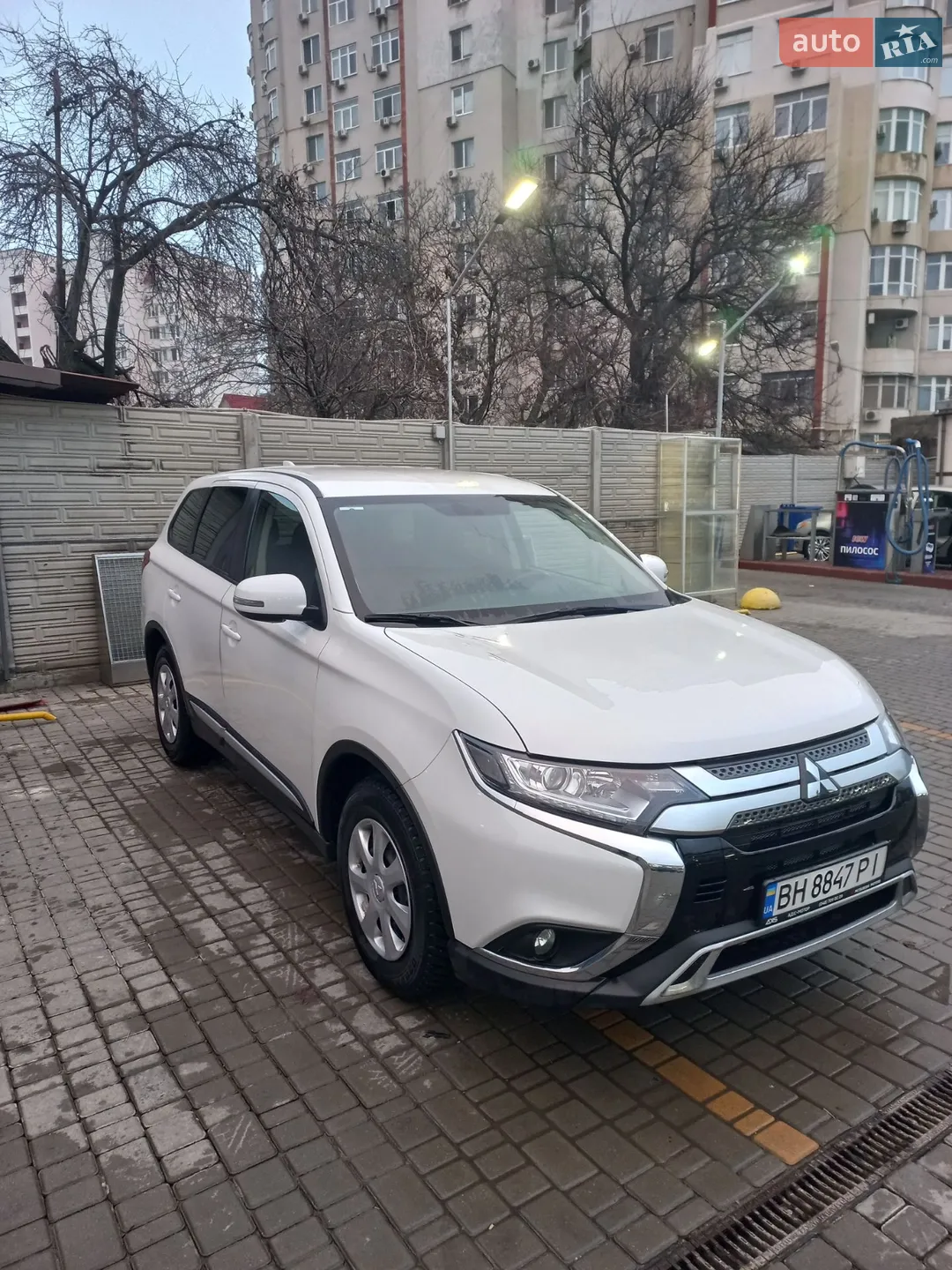 2021 Mitsubishi Outlander - мініатюра 19