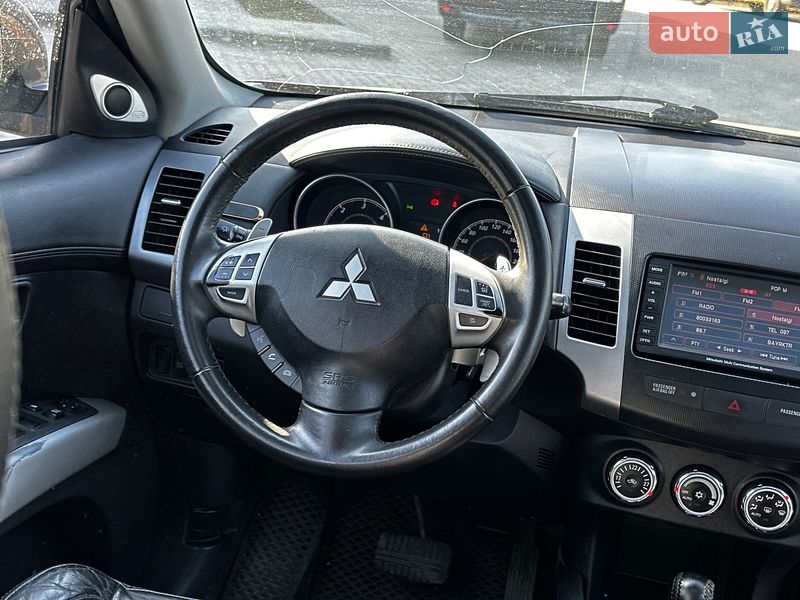Внедорожник / Кроссовер Mitsubishi Outlander 2009 в Львове