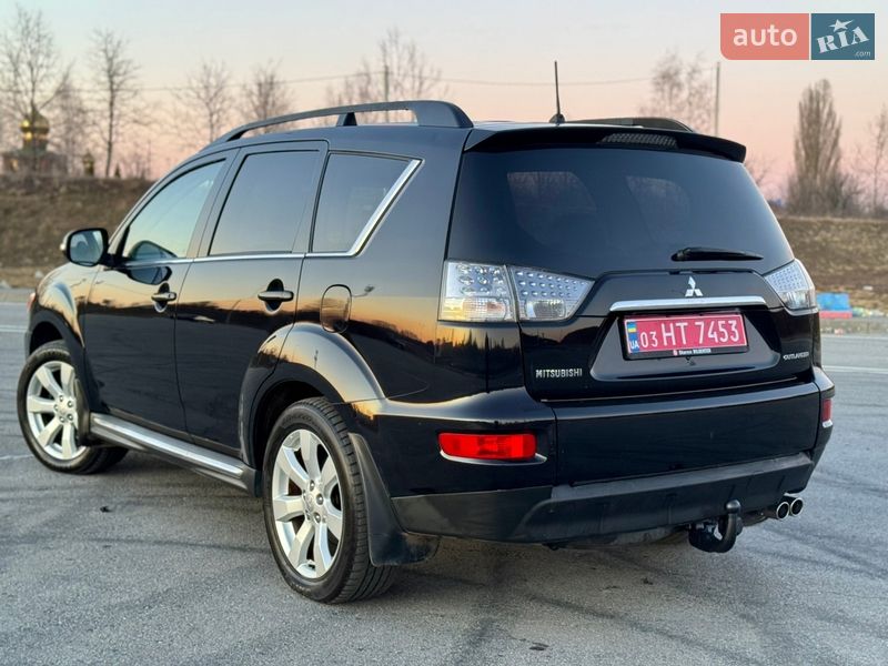 Внедорожник / Кроссовер Mitsubishi Outlander 2011 в Полтаве