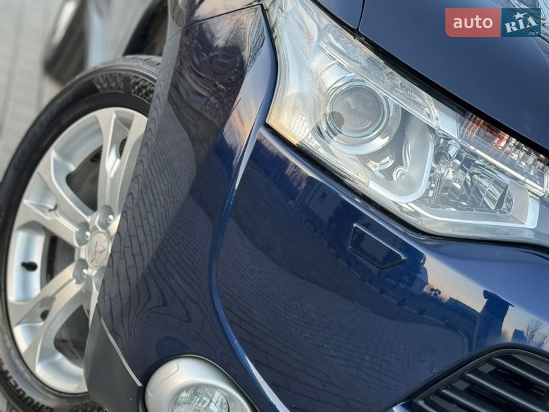 Позашляховик / Кросовер Mitsubishi Outlander 2013 в Дрогобичі
