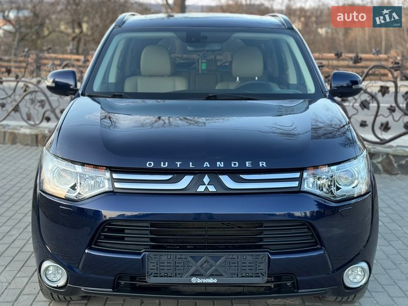 Позашляховик / Кросовер Mitsubishi Outlander 2013 в Дрогобичі