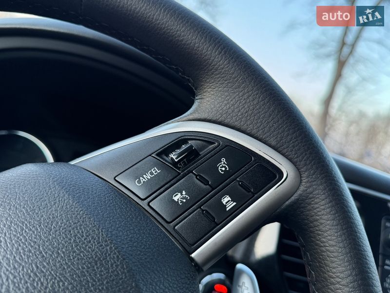 Позашляховик / Кросовер Mitsubishi Outlander 2013 в Дрогобичі