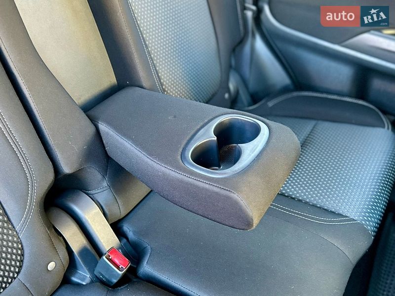 Внедорожник / Кроссовер Mitsubishi Outlander 2021 в Киеве