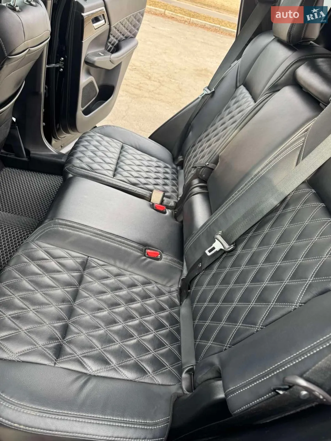 2021 Mitsubishi Outlander - мініатюра 7