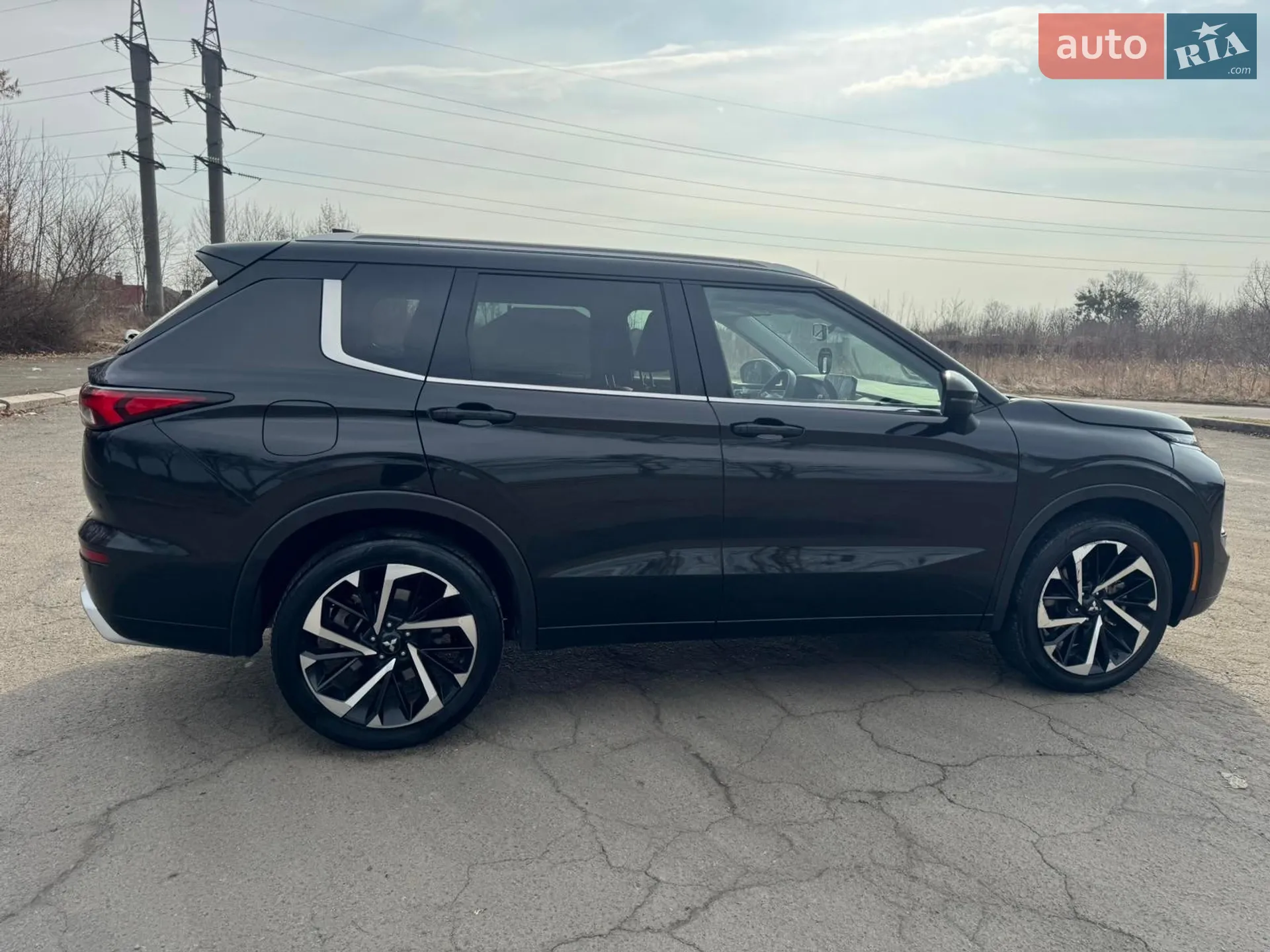 2021 Mitsubishi Outlander - мініатюра 15