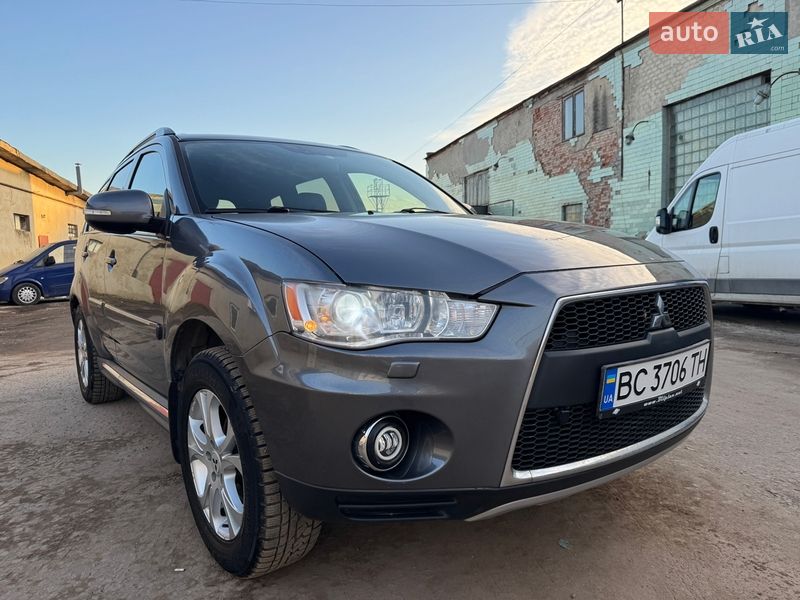 Внедорожник / Кроссовер Mitsubishi Outlander 2011 в Дрогобыче